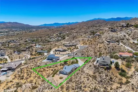 View/Area - 6177 Mandarin Rd, Yucca Valley, CA 92284 photo 7 of 9