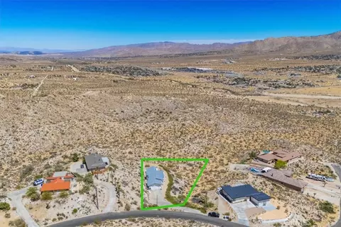 View/Area - 6177 Mandarin Rd, Yucca Valley, CA 92284 photo 4 of 9