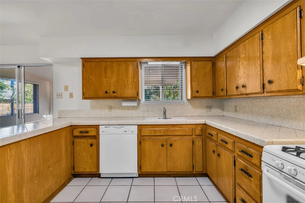 49455 Rosella, Morongo Valley, CA 92256 photo 8