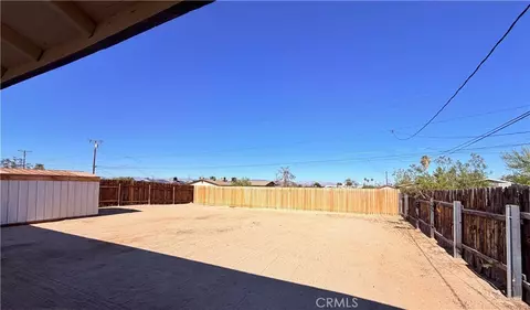 Exterior - 5533 Encelia Dr, Twentynine Palms, CA 92277 photo 2 of 5