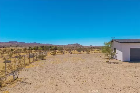 Exterior - 2670 N Sage Ave, Landers, CA 92285 photo 11 of 18