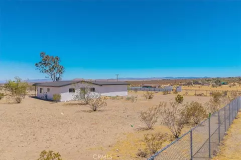 Exterior - 2670 N Sage Ave, Landers, CA 92285 photo 16 of 18