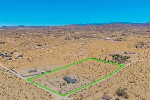 View/Area - 2670 N Sage Ave, Landers, CA 92285 photo 3 of 6