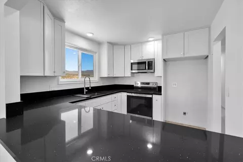 Kitchen - 2670 N Sage Ave, Landers, CA 92285 photo 1 of 4