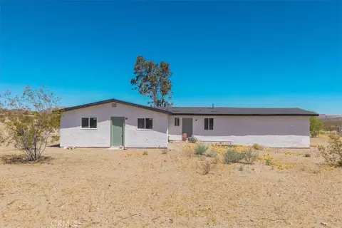 Exterior - 2670 N Sage Ave, Landers, CA 92285 photo 15 of 18