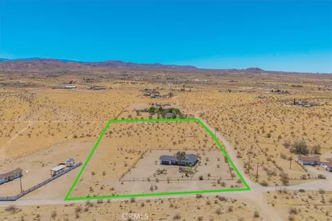 View/Area - 2670 N Sage Ave, Landers, CA 92285 photo 2 of 6