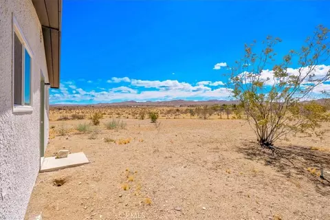2670 N Sage Ave, Landers, CA 92285 photo 37