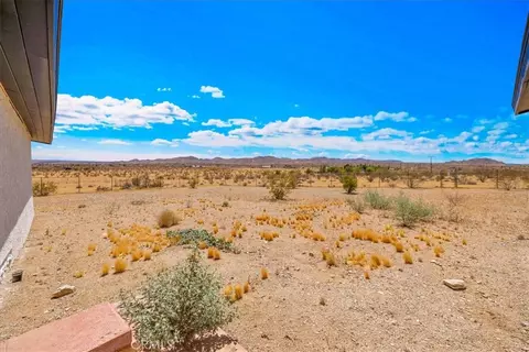 Exterior - 2670 N Sage Ave, Landers, CA 92285 photo 7 of 18