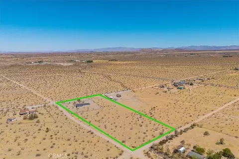 View/Area - 2670 N Sage Ave, Landers, CA 92285 photo 5 of 6