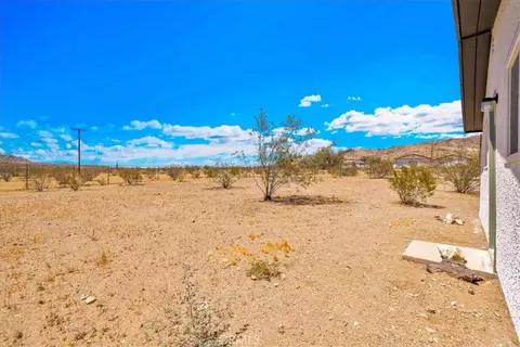 Exterior - 2670 N Sage Ave, Landers, CA 92285 photo 8 of 18