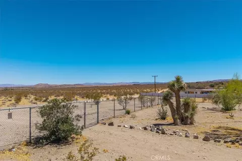 Exterior - 2670 N Sage Ave, Landers, CA 92285 photo 18 of 18