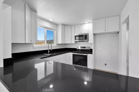 2670 N Sage Ave, Landers, CA 92285 photo 16