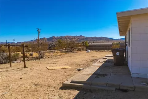 Exterior - 59200 Barron Dr, Yucca Valley, CA 92284 photo 16 of 18