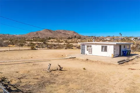 Exterior - 59200 Barron Dr, Yucca Valley, CA 92284 photo 3 of 18
