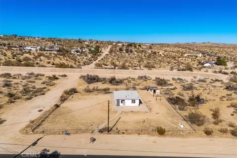 View/Area - 59200 Barron Dr, Yucca Valley, CA 92284 photo 1 of 14