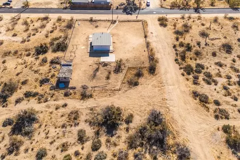 View/Area - 59200 Barron Dr, Yucca Valley, CA 92284 photo 7 of 14