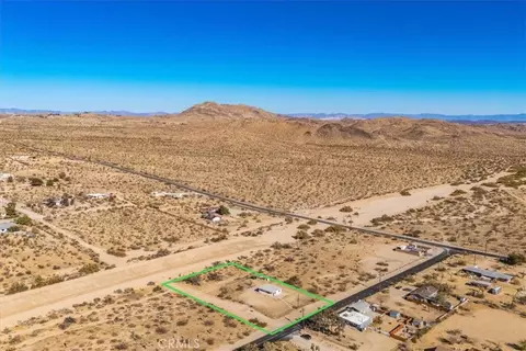 View/Area - 59200 Barron Dr, Yucca Valley, CA 92284 photo 13 of 14