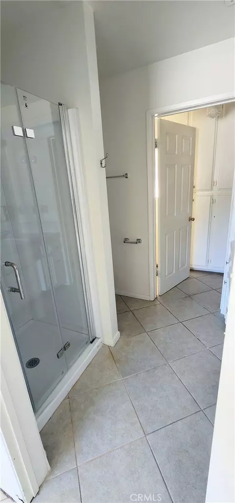 Bath - 56159 Taos Trl, Yucca Valley, CA 92284 photo 2 of 3