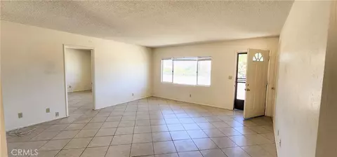 Living - 56159 Taos Trl, Yucca Valley, CA 92284 photo 1 of 2