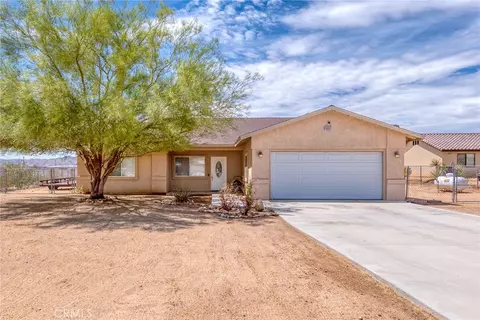Exterior - 58333 Campanula St, Yucca Valley, CA 92284 photo 2 of 6