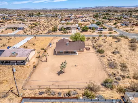 View/Area - 58333 Campanula St, Yucca Valley, CA 92284 photo 9 of 13
