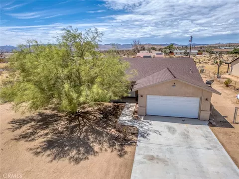View/Area - 58333 Campanula St, Yucca Valley, CA 92284 photo 1 of 13