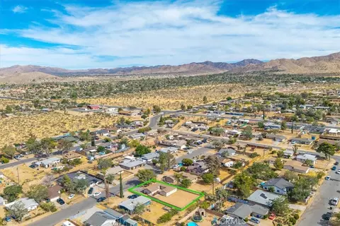 View/Area - 7590 Cibola Trl, Yucca Valley, CA 92284 photo 6 of 6