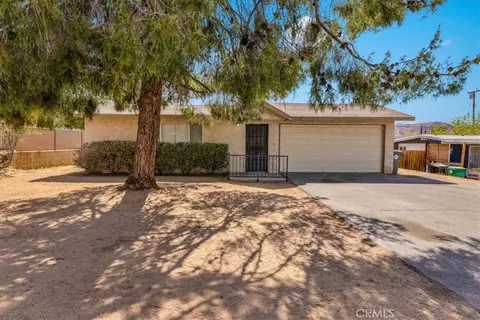 Exterior - 7590 Cibola Trl, Yucca Valley, CA 92284 photo 1 of 9
