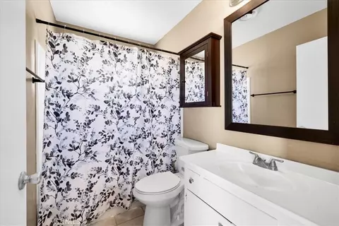 Bath - 7590 Cibola Trl, Yucca Valley, CA 92284 photo 2 of 2
