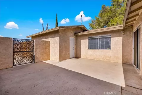 Exterior - 7590 Cibola Trl, Yucca Valley, CA 92284 photo 3 of 9