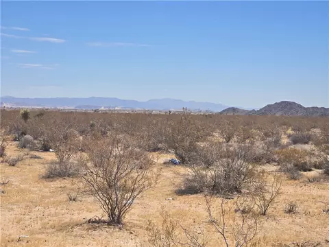 1577 Mcgarry Rd, Joshua Tree, CA 92252 photo 4