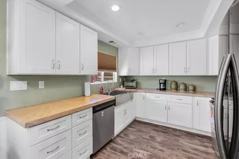 Kitchen - 58353 Arcadia, Yucca Valley, CA 92284 photo 1 of 3