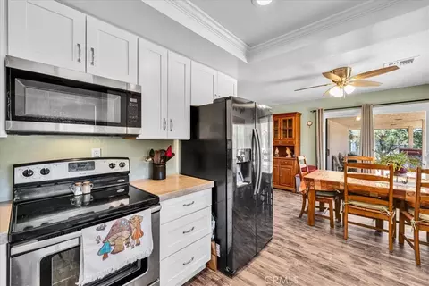 Kitchen - 58353 Arcadia, Yucca Valley, CA 92284 photo 3 of 3