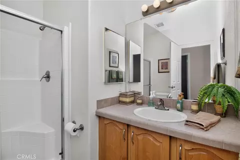 Bath - 1145 Marina Dr, Needles, CA 92363 photo 2 of 9