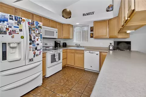 Kitchen - 2228 Paseo Del Rey, Needles, CA 92363 photo 3 of 9