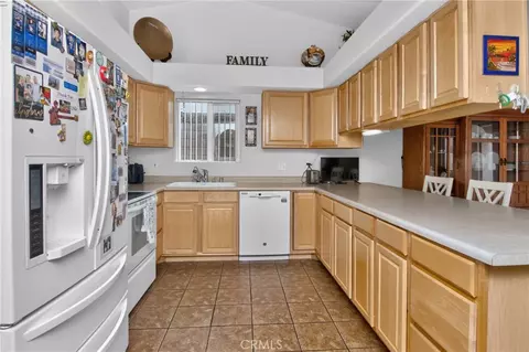 Kitchen - 2228 Paseo Del Rey, Needles, CA 92363 photo 2 of 9
