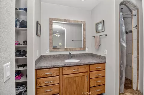 Bath - 2228 Paseo Del Rey, Needles, CA 92363 photo 6 of 8