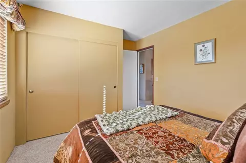 Bedroom - 56630 Bear Ct, Yucca Valley, CA 92284 photo 5 of 5