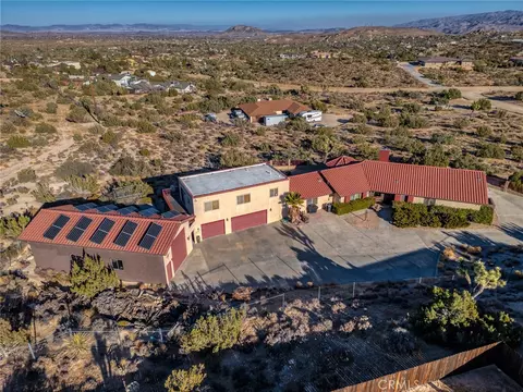 View/Area - 56630 Bear Ct, Yucca Valley, CA 92284 photo 8 of 14
