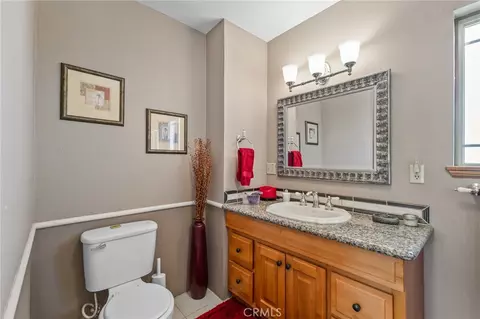Bath - 56630 Bear Ct, Yucca Valley, CA 92284 photo 3 of 4