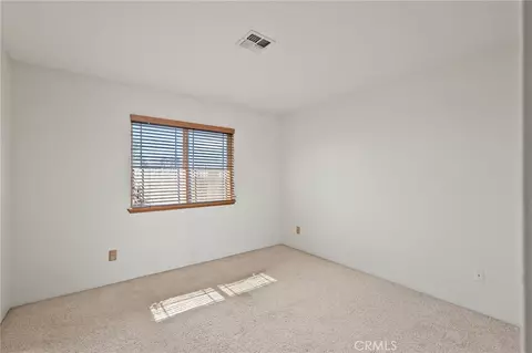 Bedroom - 56630 Bear Ct, Yucca Valley, CA 92284 photo 2 of 5