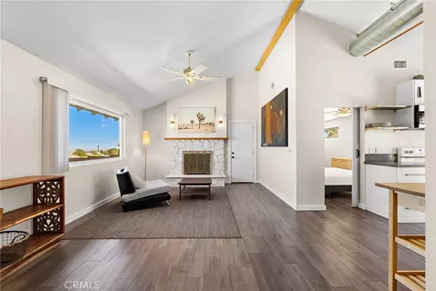 Living - 60229 La Mirada Trl, Joshua Tree, CA 92252 photo 2 of 3