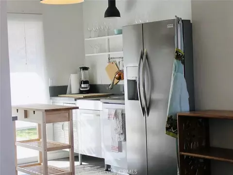 Kitchen - 60229 La Mirada Trl, Joshua Tree, CA 92252 photo 6 of 6