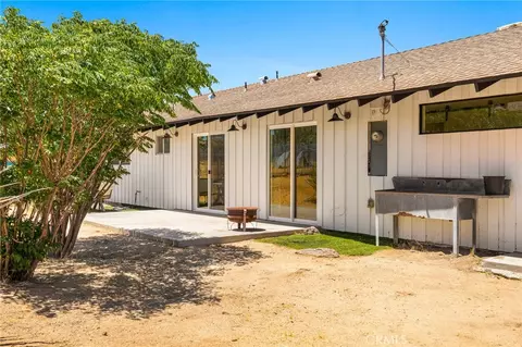 Exterior - 60229 La Mirada Trl, Joshua Tree, CA 92252 photo 7 of 12