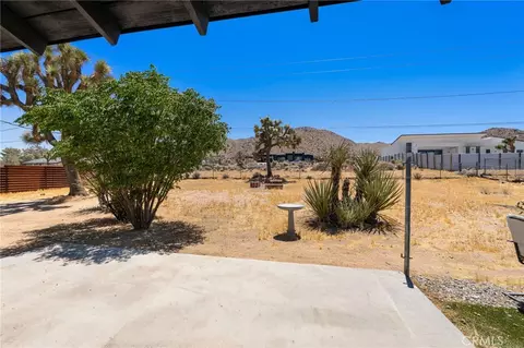 Exterior - 60229 La Mirada Trl, Joshua Tree, CA 92252 photo 5 of 12