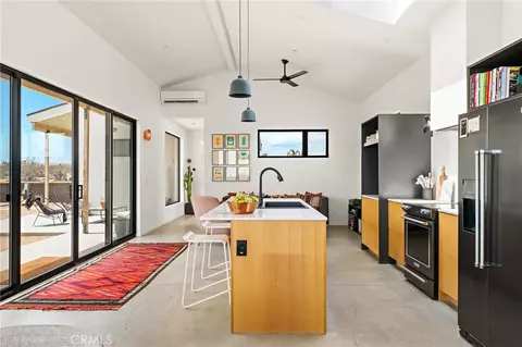 Kitchen - 3170 Wesley Rd, Joshua Tree, CA 92252 photo 4 of 5