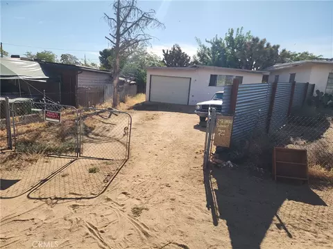 Exterior - 7791 Mariposa Trl, Yucca Valley, CA 92284 photo 5 of 8