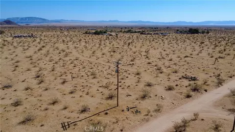 59860 Stearman, Landers, CA 92285 photo 6