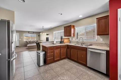 Kitchen - 5251 Split Rock, Twentynine Palms, CA 92277 photo 1 of 2