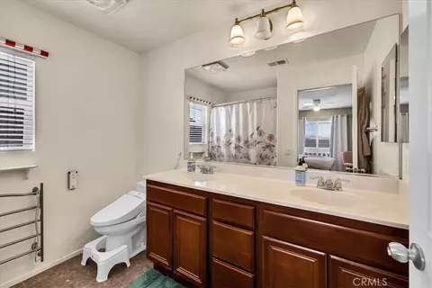 Bath - 5251 Split Rock Ave, Twentynine Palms, CA 92277 photo 1 of 2